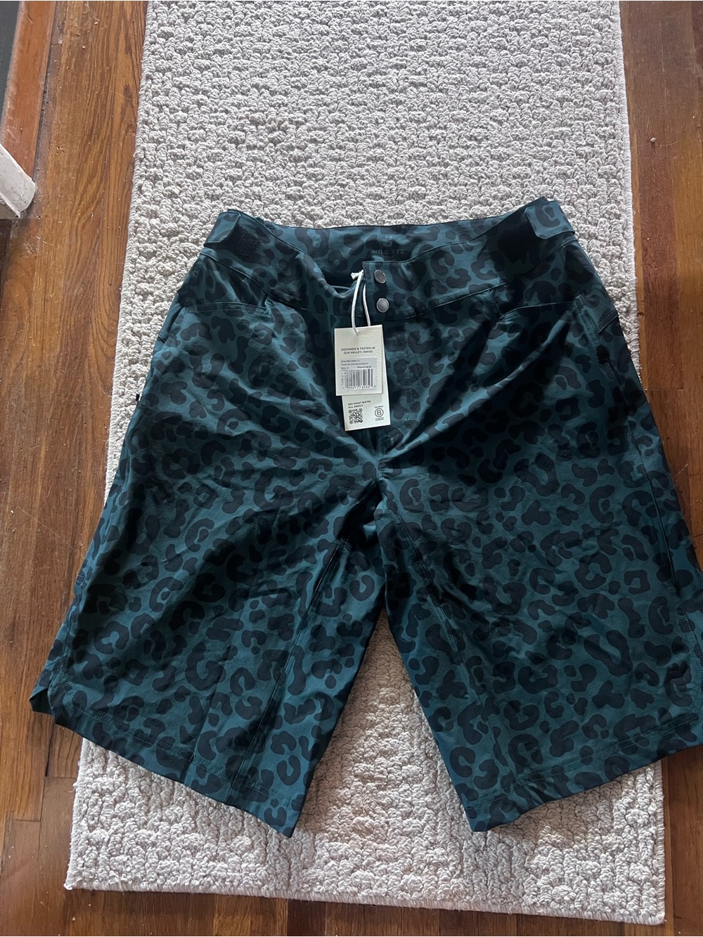 Women’s Dark Teal leopard Print wild rye Shorts 12